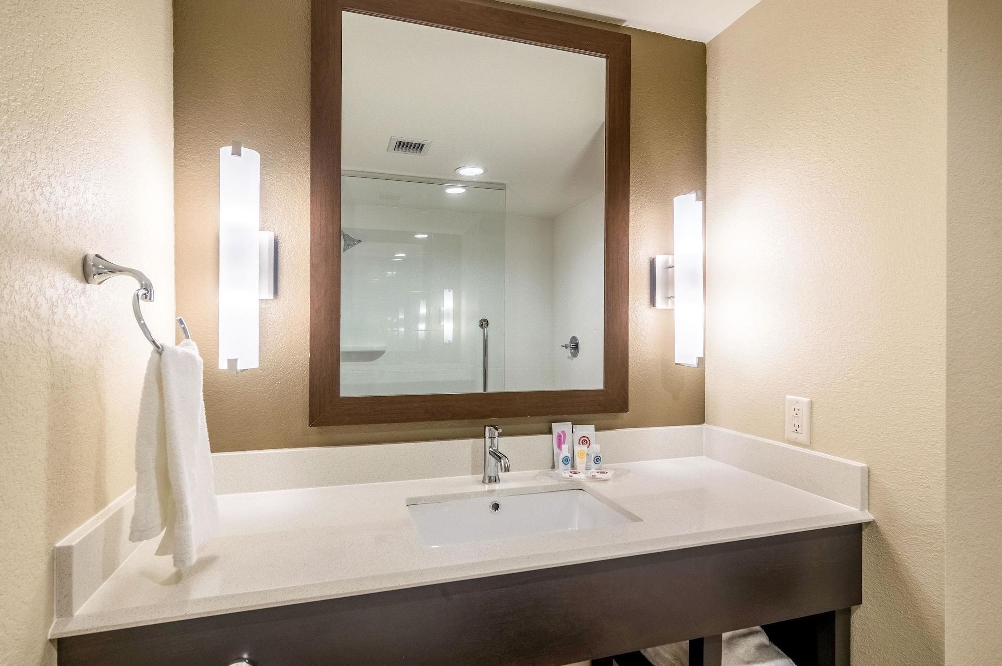 Comfort Suites Fairgrounds West Oklahoma City Zewnętrze zdjęcie