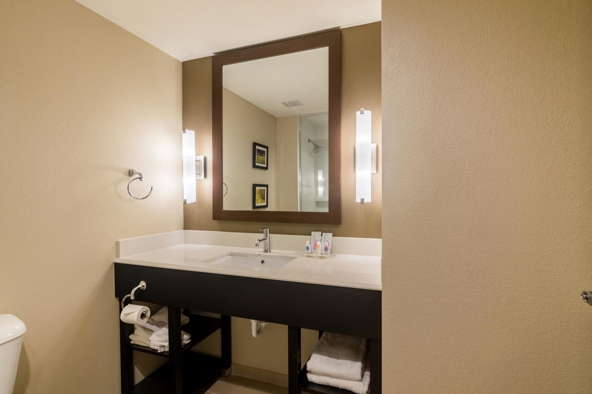 Comfort Suites Fairgrounds West Oklahoma City Zewnętrze zdjęcie