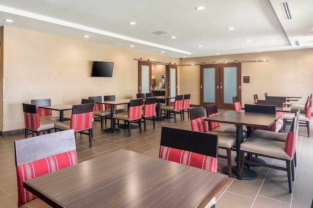 Comfort Suites Fairgrounds West Oklahoma City Zewnętrze zdjęcie